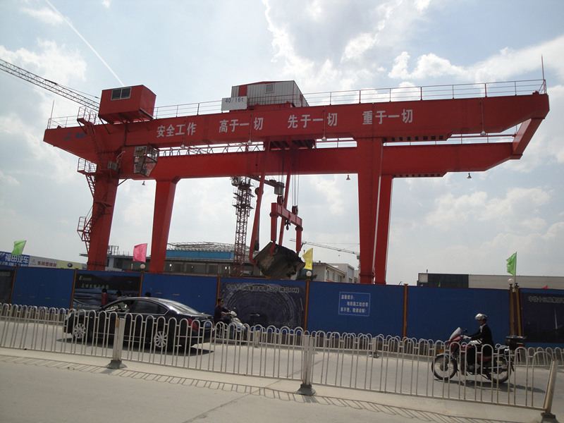 大方集團(tuán)路橋起重機(jī)再獲殊榮！